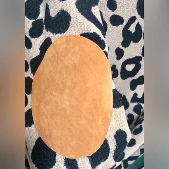 ♈️Chris & Carol brand Animal print Tunic long sleeves with elbow patches🟢 - Picture 9 of 9